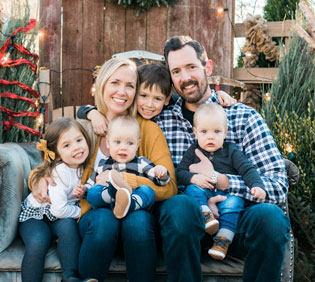 Chiropractor Oak Lawn IL Nathan Ruof and Family